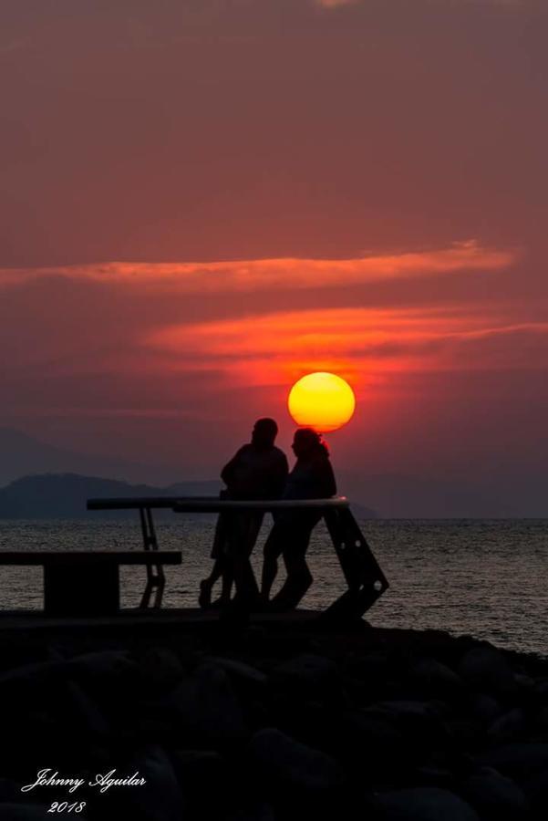 Atardecer Porteno Puntarenas Kültér fotó